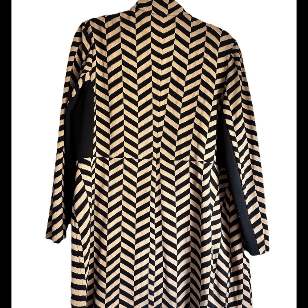 CHICOS Women’s Chevron Women's Coat/Sweater Black Tan Sz 2 (12) - Picture 2 of 5